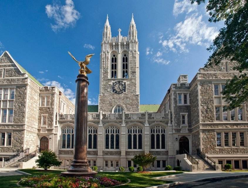 波士顿学院Boston College(图1)