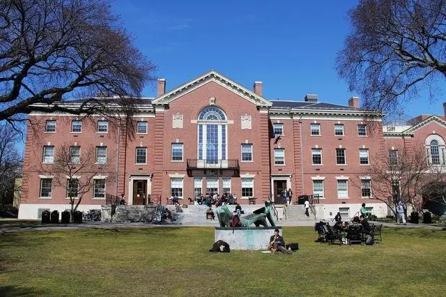 布朗大学Brown University(图1)