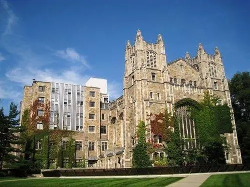 密歇根大学安娜堡分校University of Michigan, Ann Arbor(图1)