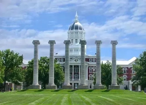 弗吉尼亚大学University of Virginia(图1)