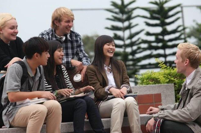 三点水留学-郑州出国留学中介.jpg