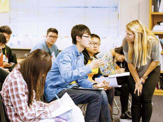 三点水留学-郑州出国留学中介.jpg